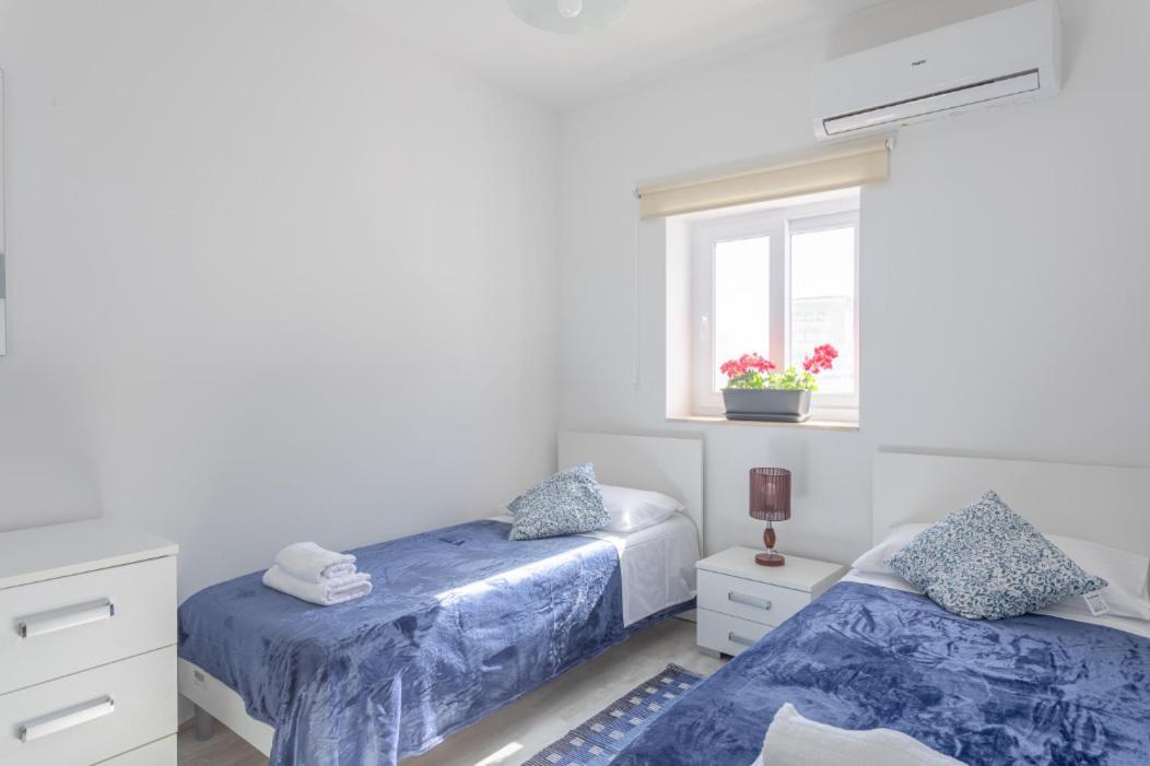 F3 Room 2, Private Room Two Single Beds Shared Bathroom Msida Exterior foto
