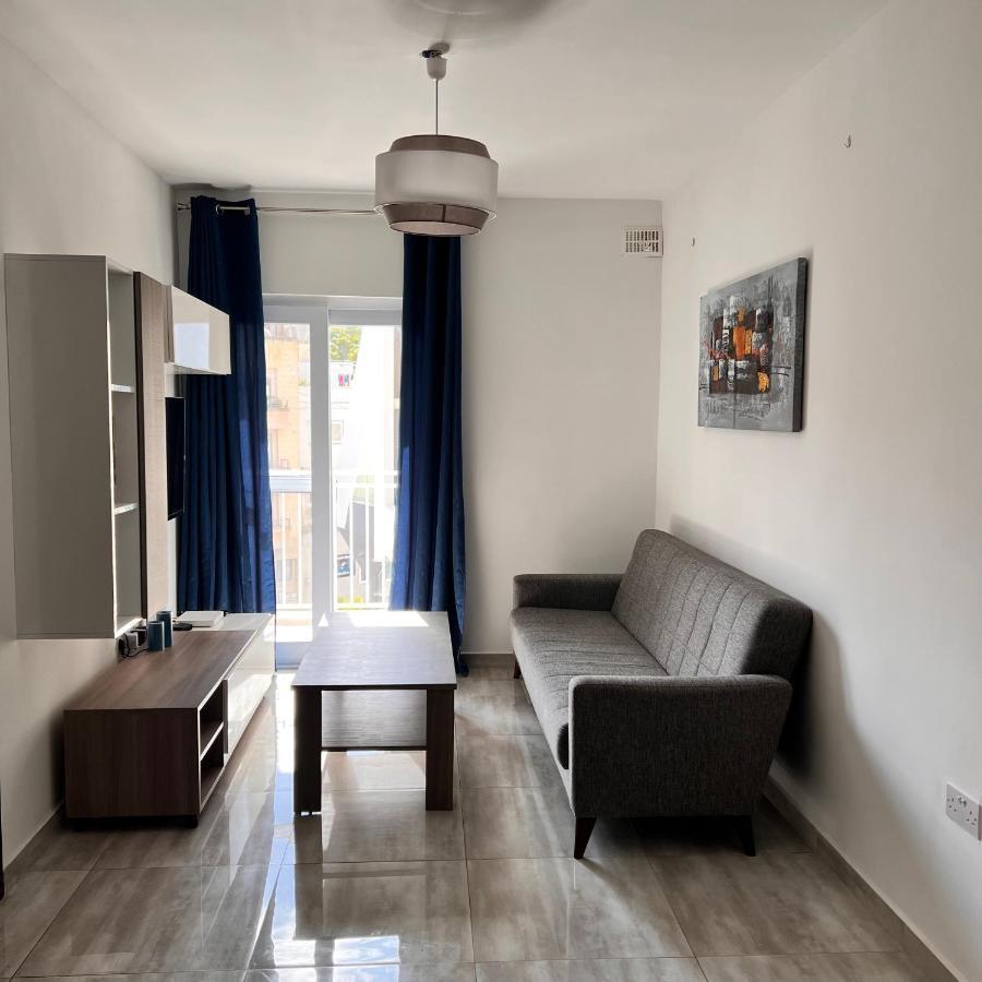 F3 Room 2, Private Room Two Single Beds Shared Bathroom Msida Exterior foto